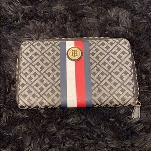 Tommy Hilfiger wallet